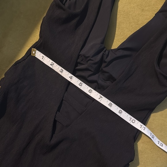 Becca by Rebecca Virtue Sophie Strappy Ladder Cutout Swimsuit in Black Large 75 - Picture 9 of 9